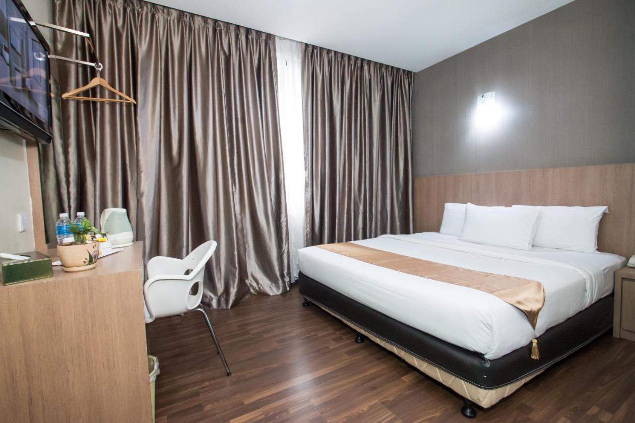 Baguss City Hotel Johor Bahru Ngoại thất bức ảnh